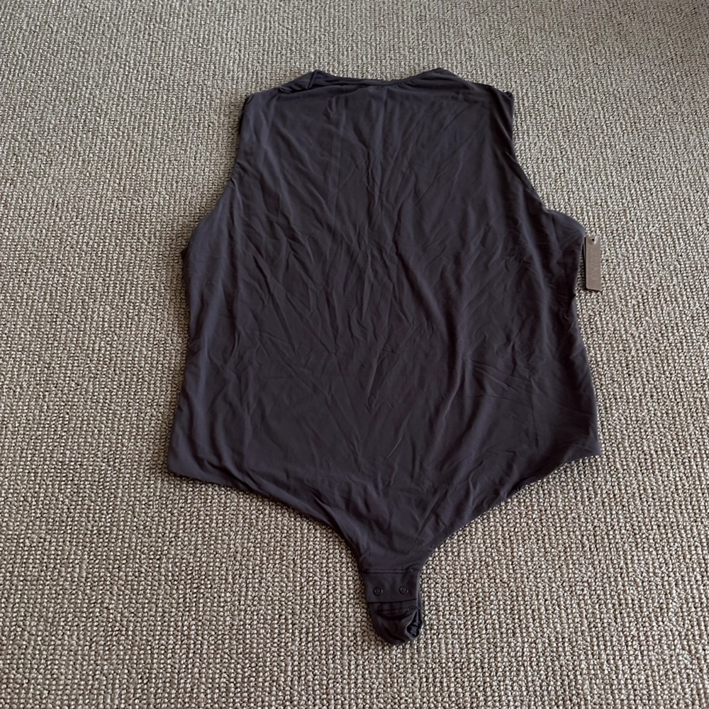 Skims Umber Mock Neck Fits Everybody Sleeveless Bodysuit, Size 4X NWT